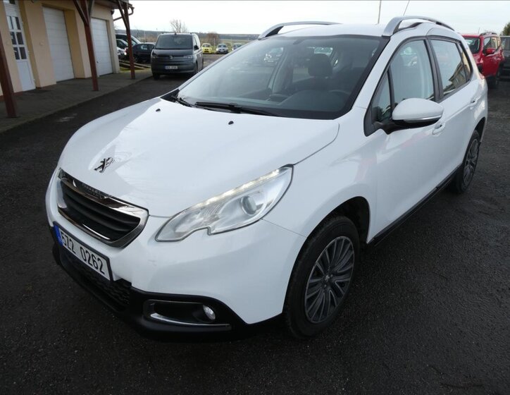 Peugeot 2008 SUV 1,2 l 60 kw