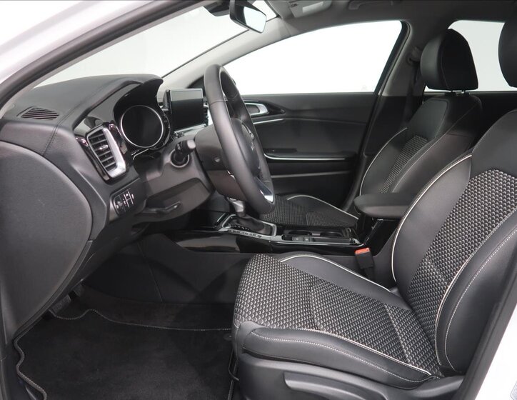 KIA XCeed CUV 1,5 l 103 kw