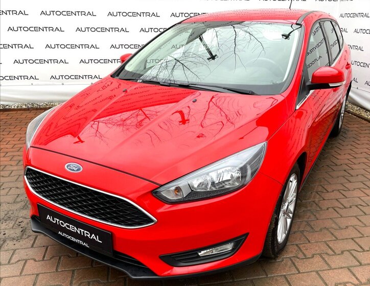 Ford Focus Kombi 999,0 92 kw
