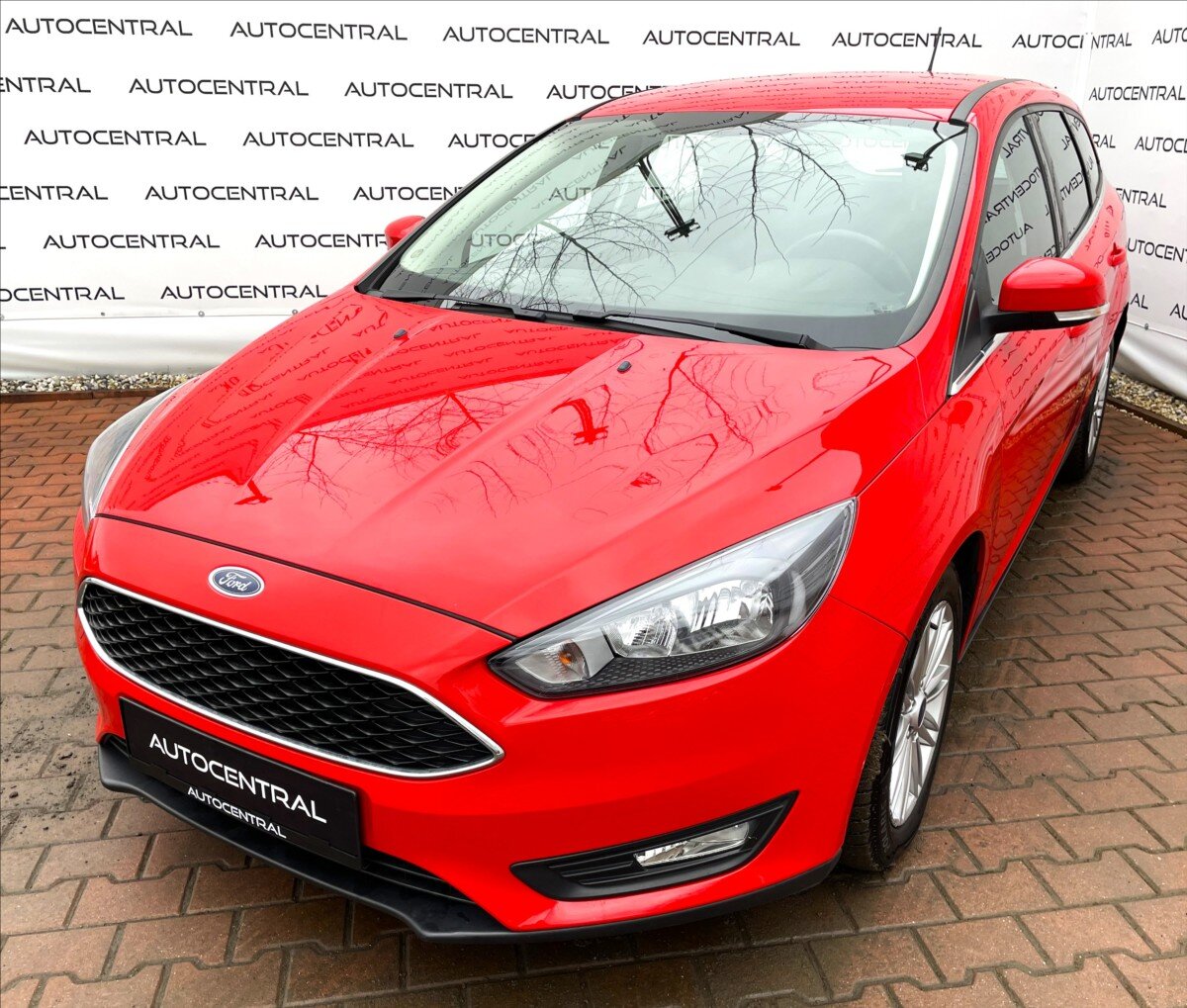 Ford Focus Kombi 999,0 92 kw