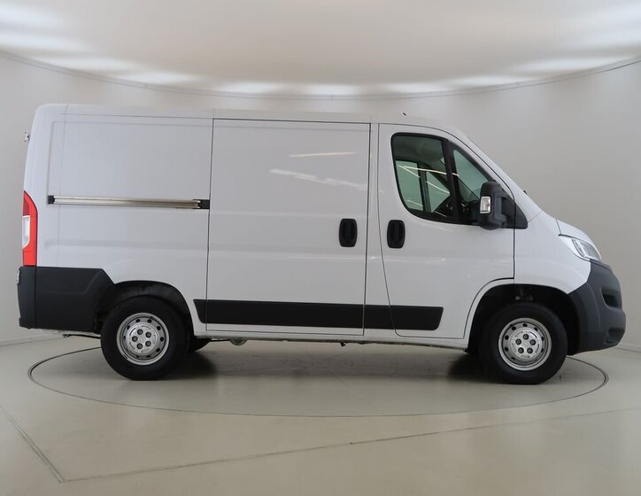 Opel Movano Skříň 2,2 l 103 kw