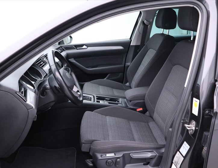 Volkswagen Passat Kombi 2,0 l 110 kw