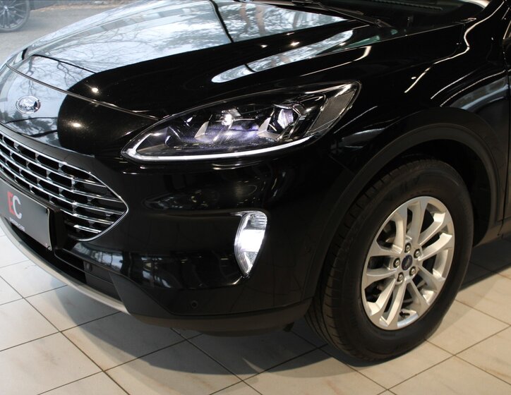 Ford Kuga SUV / Terénní 2,0 l 140 kw
