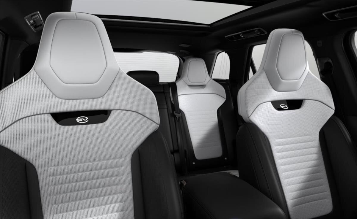 Land Rover Range Rover Sport SUV / Terénní 4,4 l 467 kw