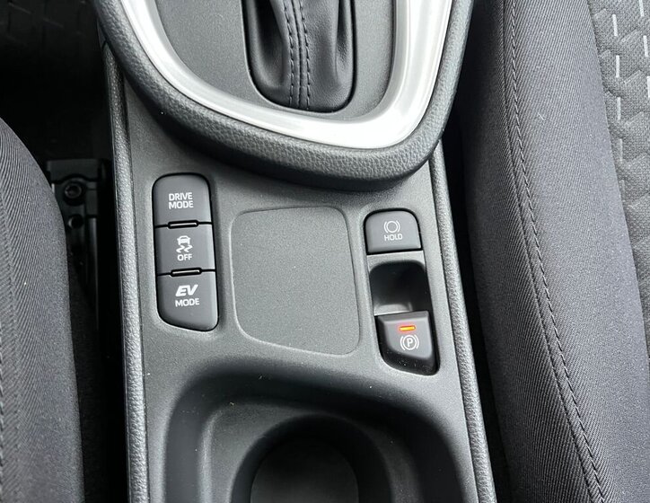 Toyota Yaris Cross 23