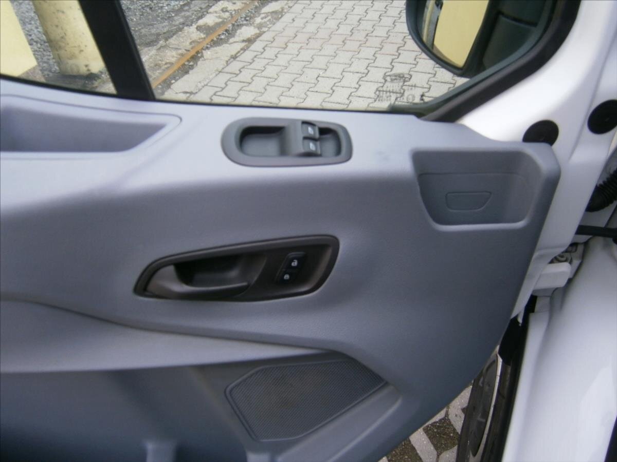 Ford Transit Valník 2,2 l 74 kw