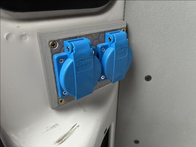 Opel Movano Skříň 2,2 l 103 kw