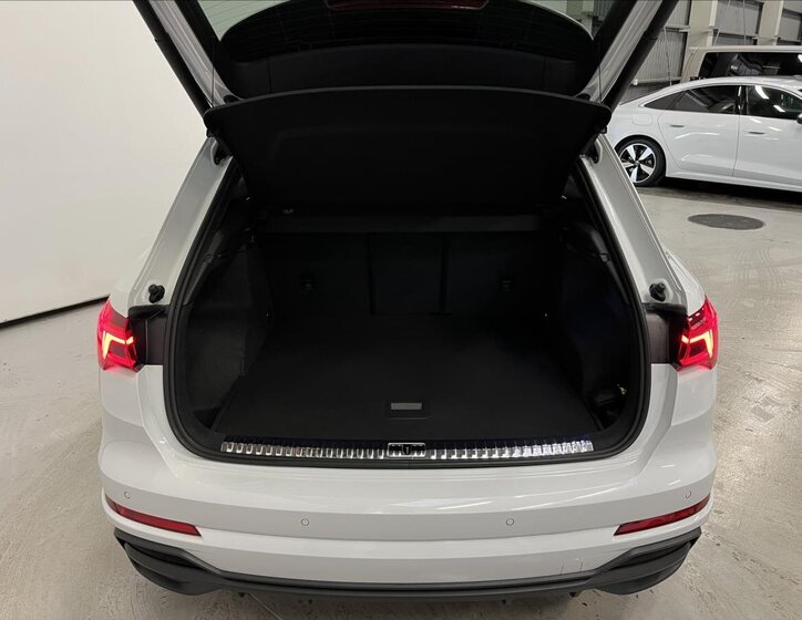 Audi Q3 SUV 1,5 l 110 kw