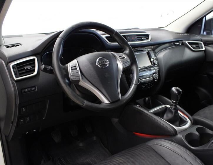 Nissan Qashqai 10