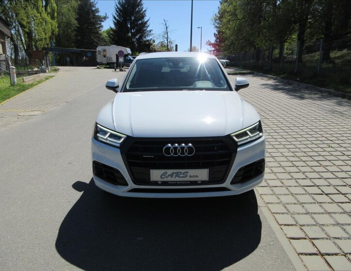 Audi Q5 SUV / Terénní 2,0 l 140 kw
