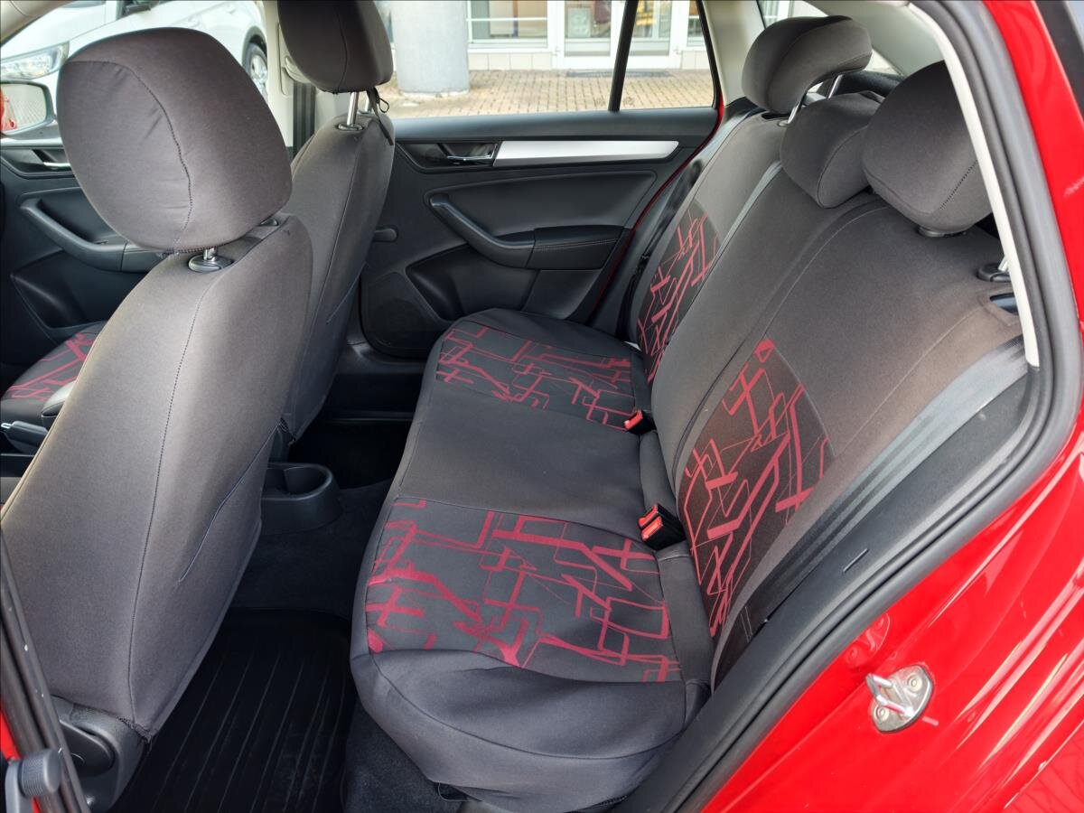 Škoda Rapid Hatchback 999,0 70 kw