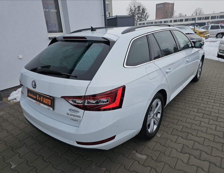 Škoda Superb Kombi 2,0 l 140 kw