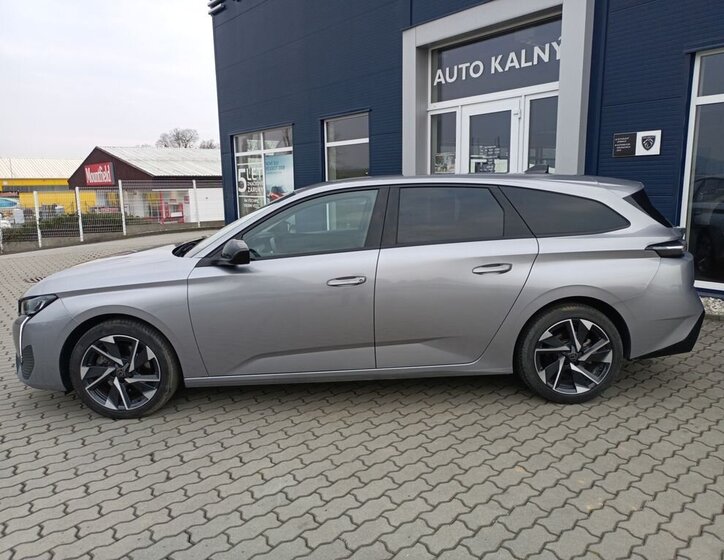 Peugeot 308 Kombi 1,2 l 96 kw