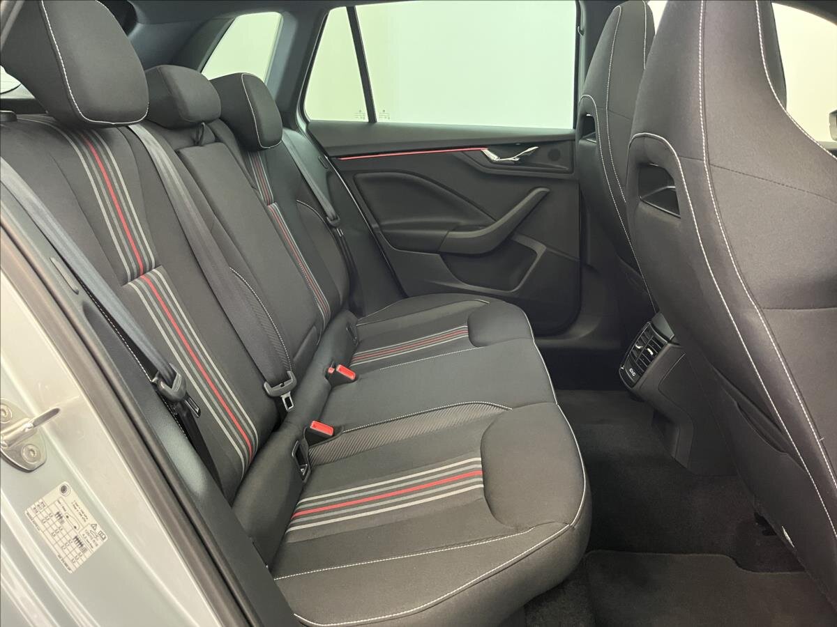 Škoda Kamiq CUV / Crossover 1,5 l 110 kw