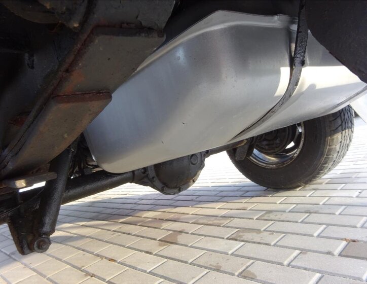 Jeep Cherokee SUV 4,0 l 136 kw