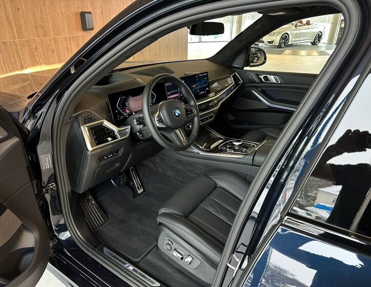 BMW X7 SUV / Terénní 3,0 l 259 kw