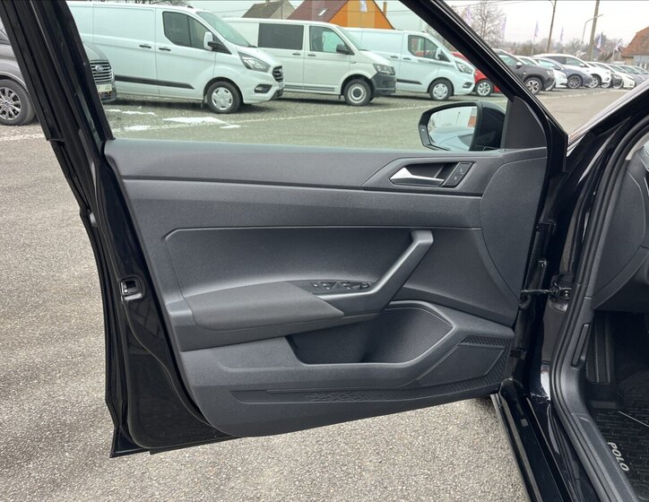 Volkswagen Polo Hatchback 999,0 70 kw