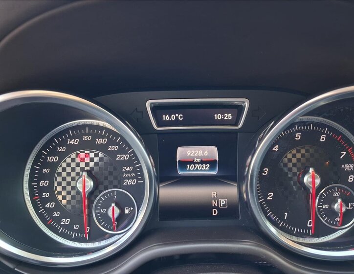 Mercedes-Benz GLE Kombi 3,0 l 270 kw