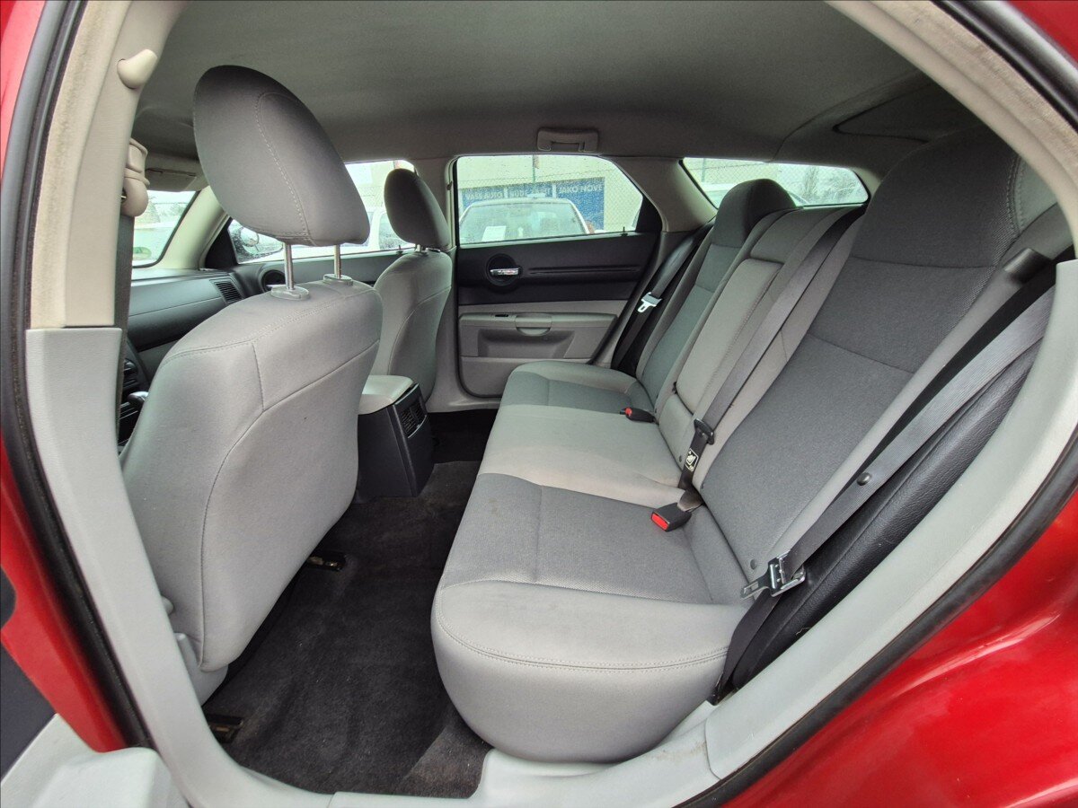 Dodge Magnum Kombi 2,7 l 142 kw