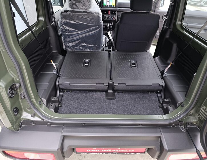 Suzuki Jimny SUV 1,5 l 75 kw