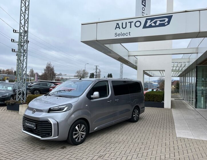Toyota ProAce Verso 1