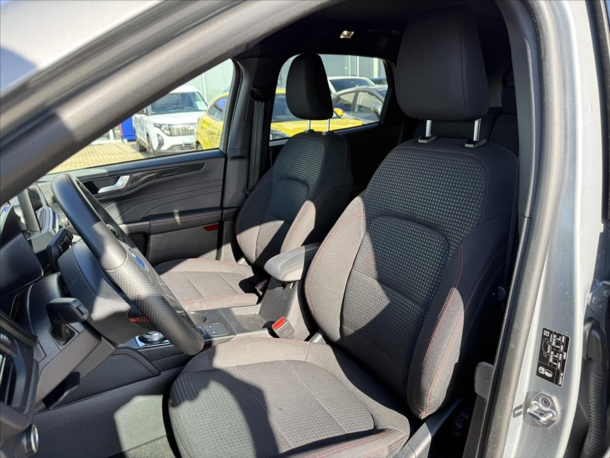 Ford Kuga SUV / Terénní 2,5 l 140 kw