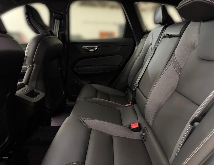 Volvo XC60 SUV / Terénní 2,0 l 184 kw