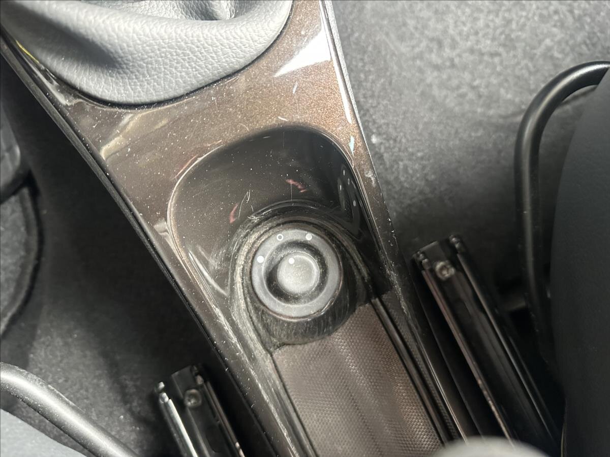 Dacia Duster SUV / Terénní 1,6 l 77 kw