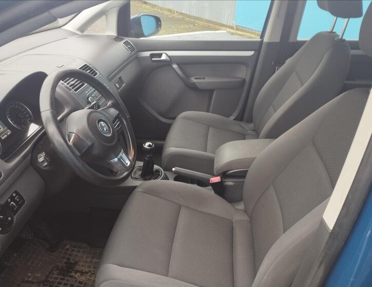 Volkswagen Touran MPV 1,6 l 66 kw