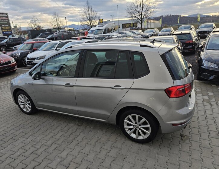 Volkswagen Golf Sportsvan Kombi 1,4 l 92 kw