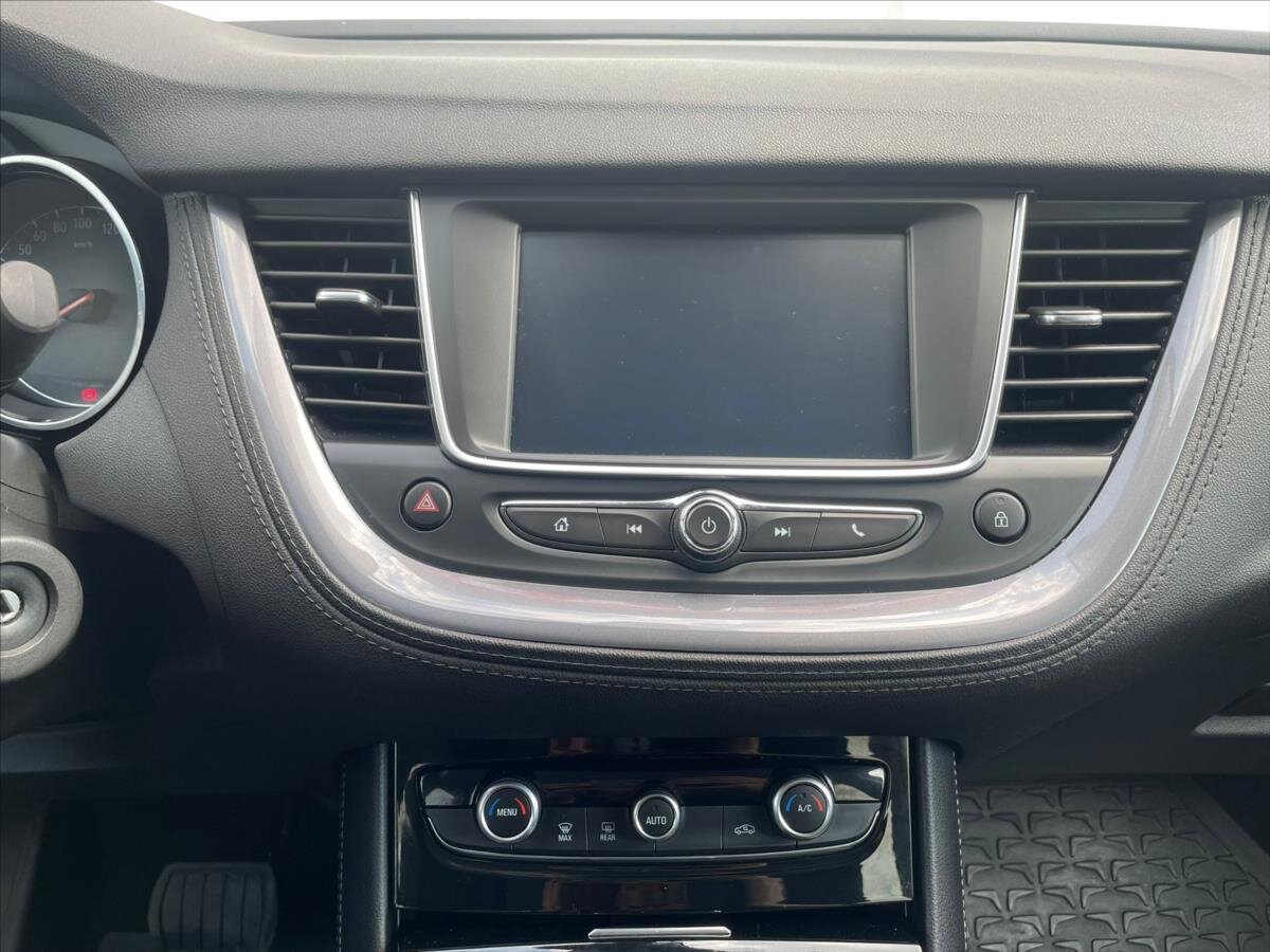Opel Grandland X SUV / Terénní 2,0 l 130 kw