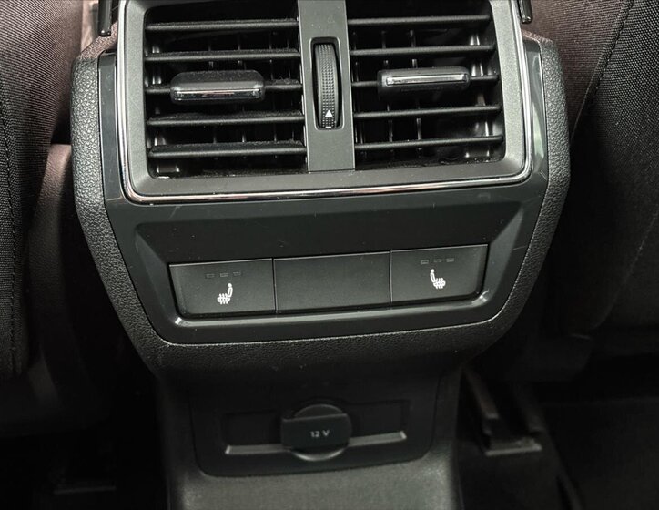 Škoda Karoq SUV / Terénní 1,5 l 110 kw