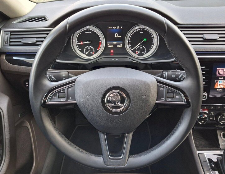 Škoda Superb Sedan / Limuzína 2,0 l 140 kw