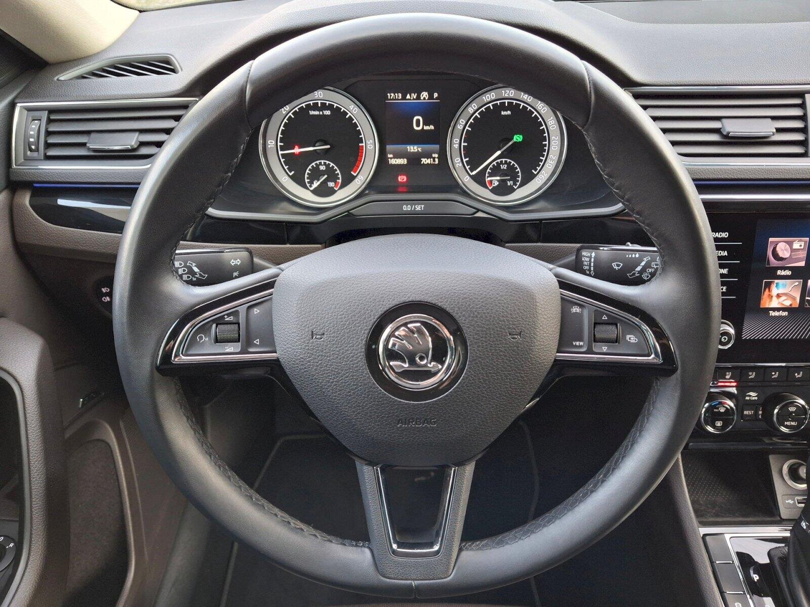 Škoda Superb Sedan / Limuzína 2,0 l 140 kw