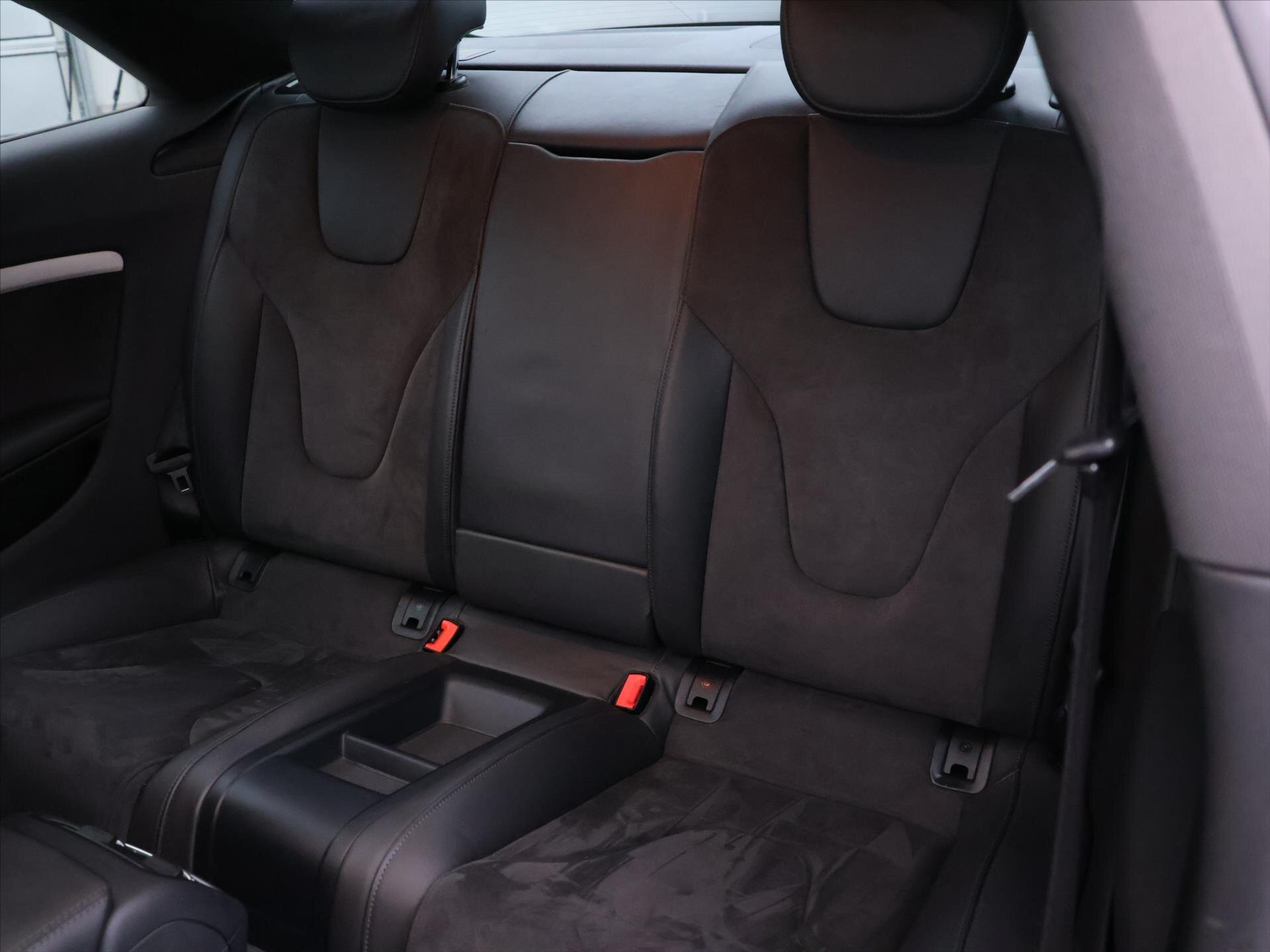 Audi S5 Sedan 3,0 l 245 kw