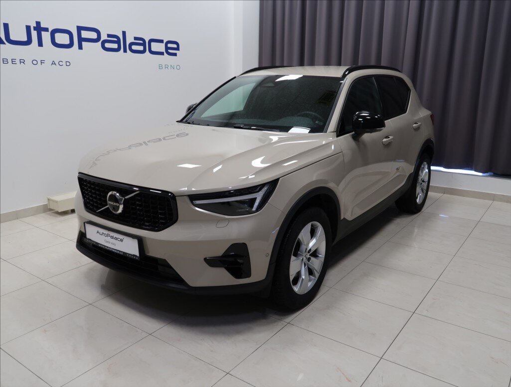 Volvo XC40 SUV 2,0 l 120 kw