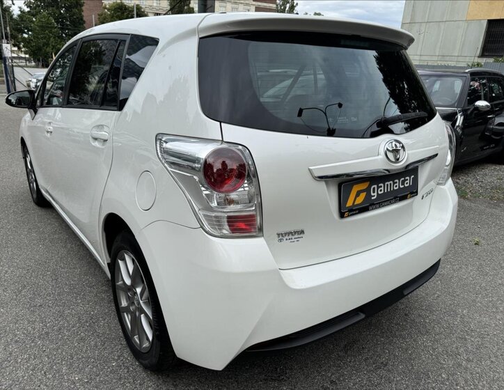 Toyota Verso MPV 2,0 l 91 kw