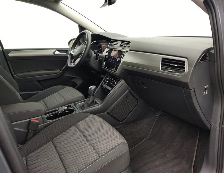 Volkswagen Touran MPV 1,5 l 110 kw