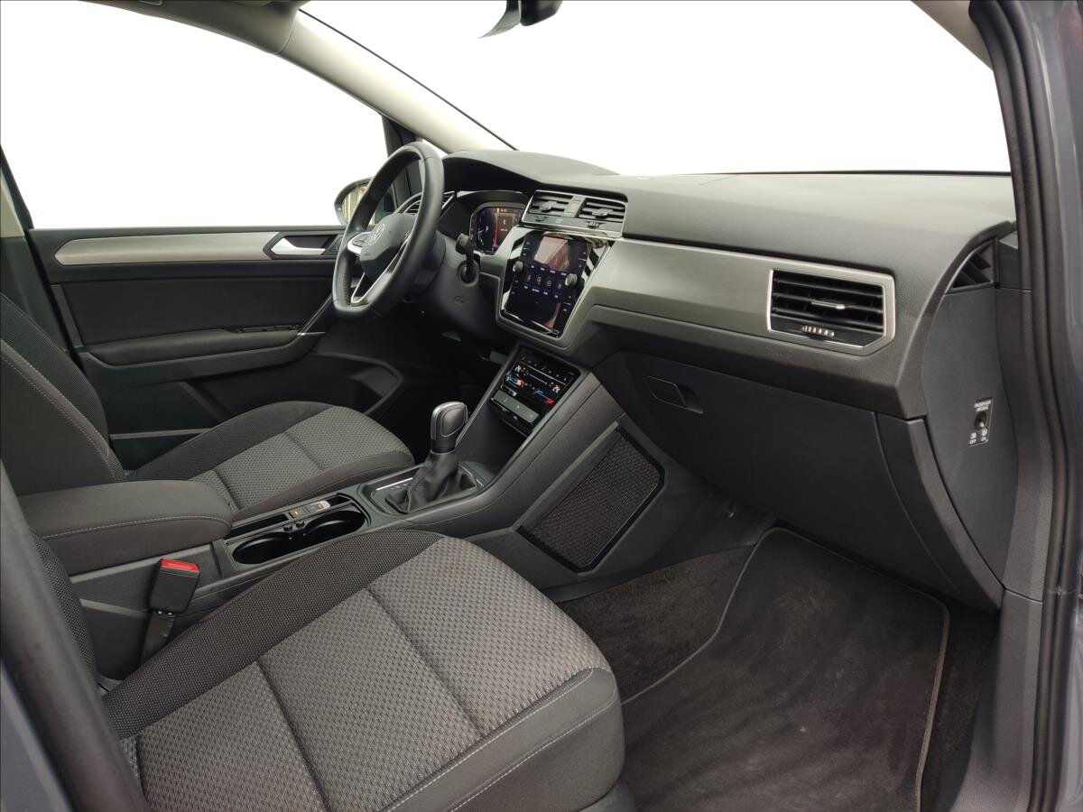 Volkswagen Touran MPV 1,5 l 110 kw