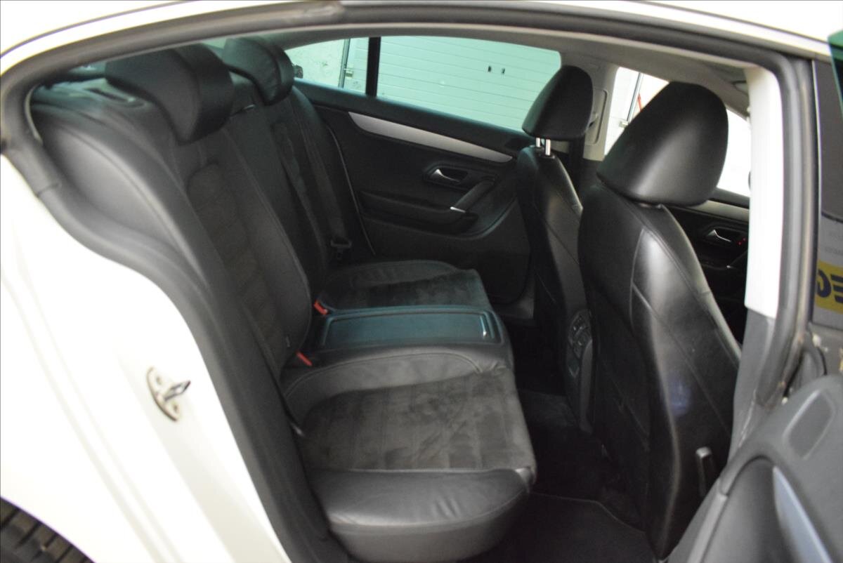 Volkswagen Passat CC Sedan 2,0 l 105 kw