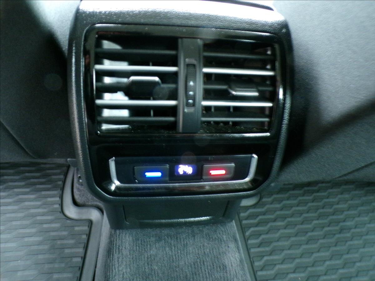 Volkswagen Passat Kombi 1,6 l 88 kw