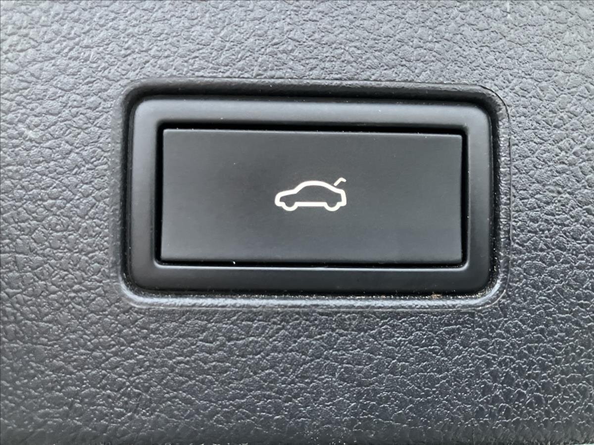 Volkswagen Passat Kombi 2,0 l 110 kw