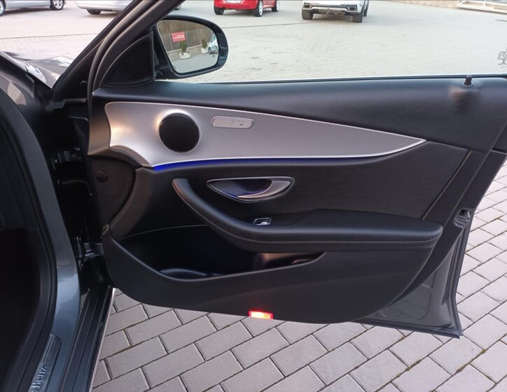 Mercedes-Benz Třídy E Kombi 3,0 l 190 kw