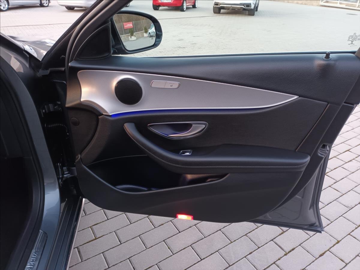 Mercedes-Benz Třídy E Kombi 3,0 l 190 kw