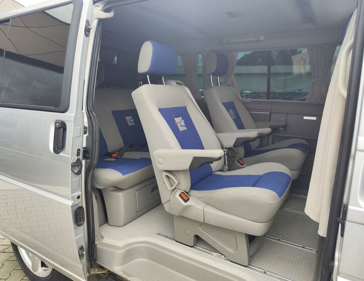 Volkswagen Multivan 16