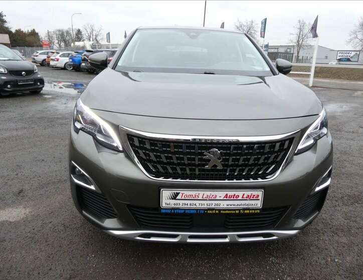 Peugeot 3008 SUV 1,6 l 121 kw