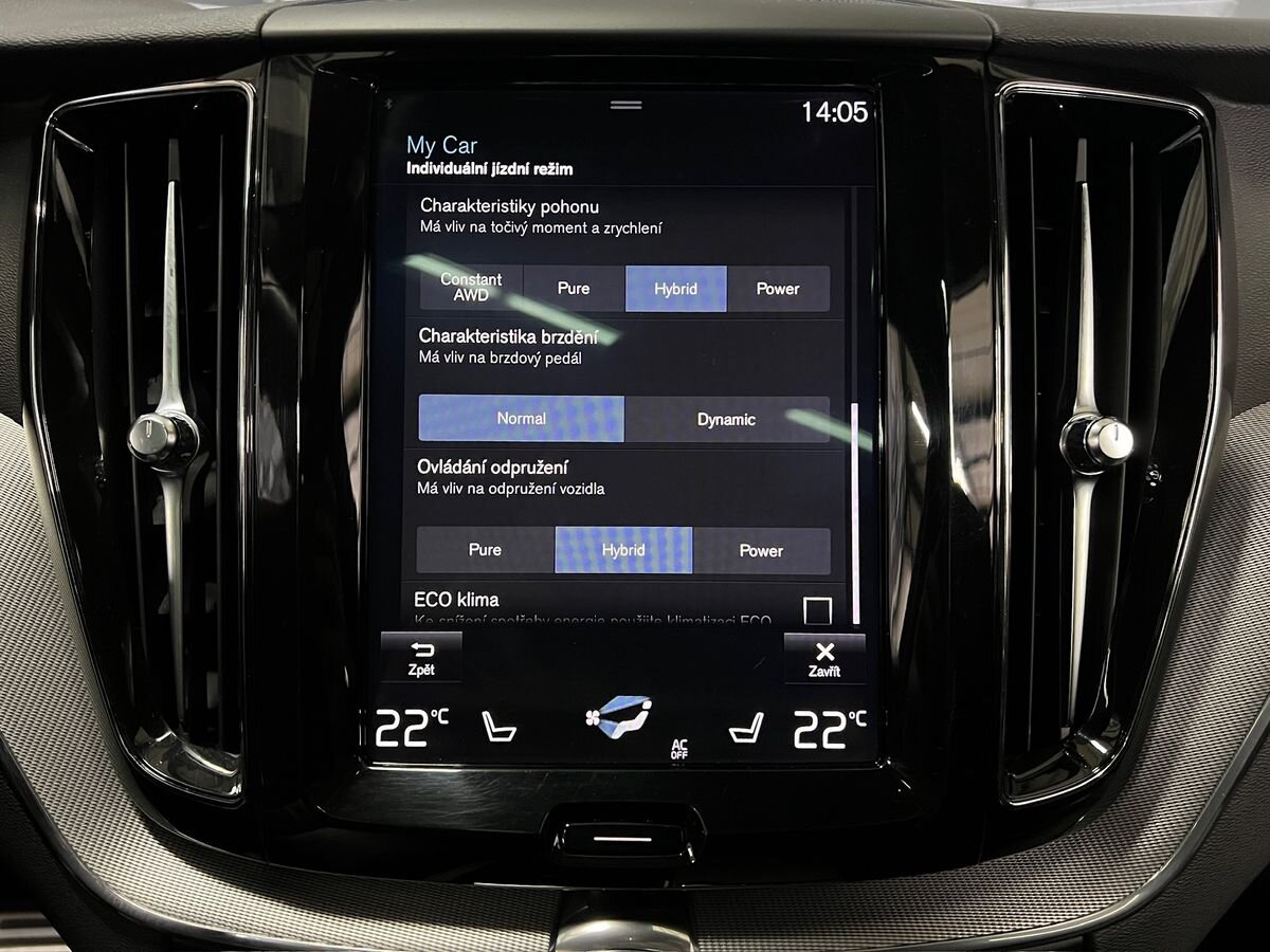 Volvo XC60 SUV / Terénní 2,0 l 288 kw