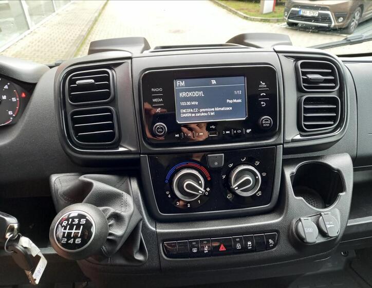 Toyota Proace Max 12