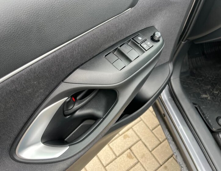 Toyota Yaris Cross SUV / Terénní 1,5 l 68 kw