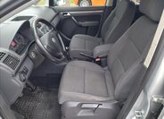 Volkswagen Touran 11